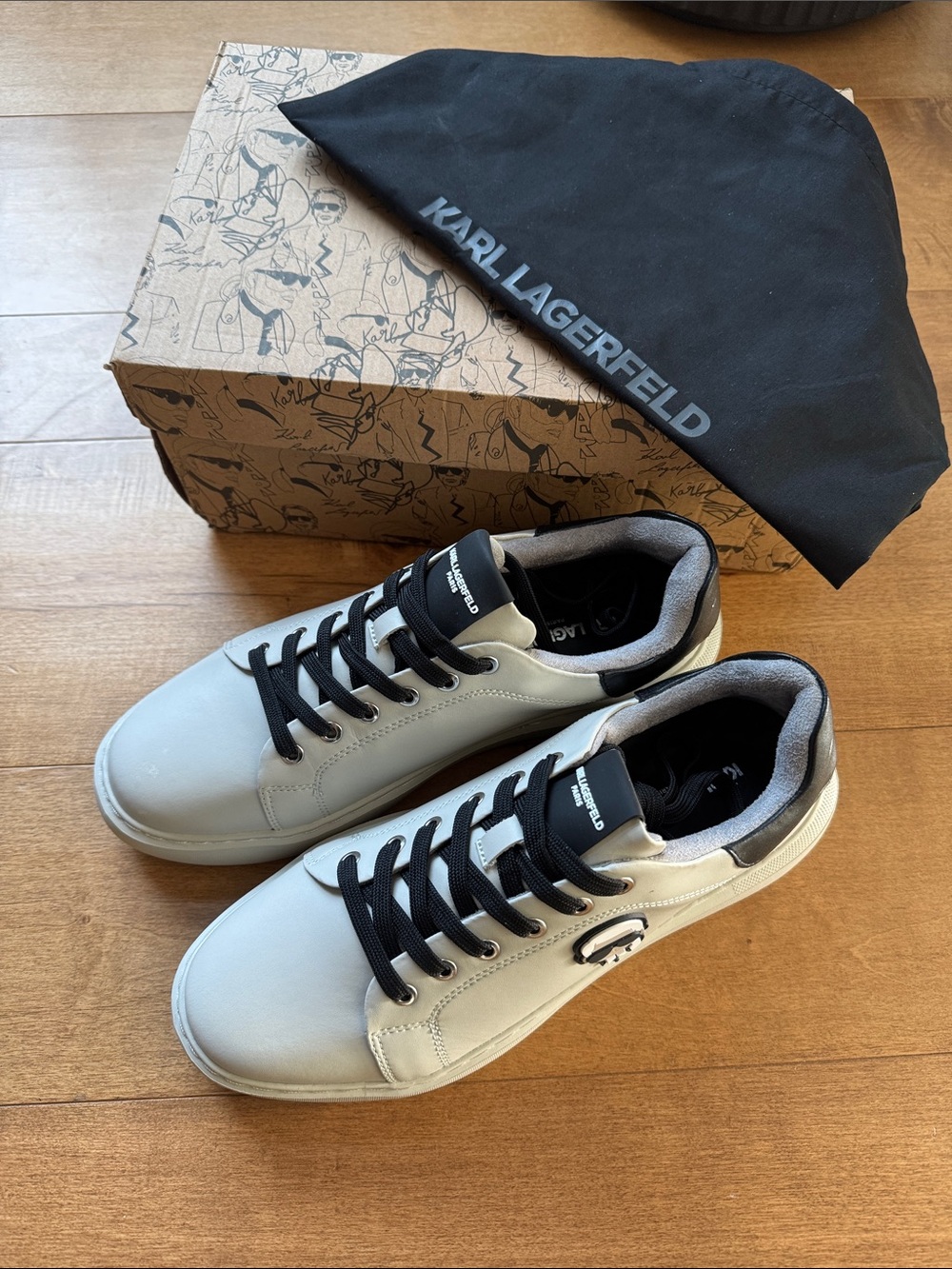 Karl Lagerfeld Men’s Low-Top Sneakers in Light Gray and Black